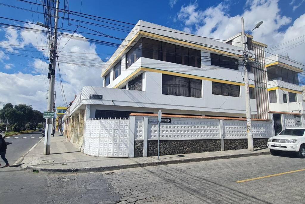 Departamento Amplio Con Todo Lo Necesario *